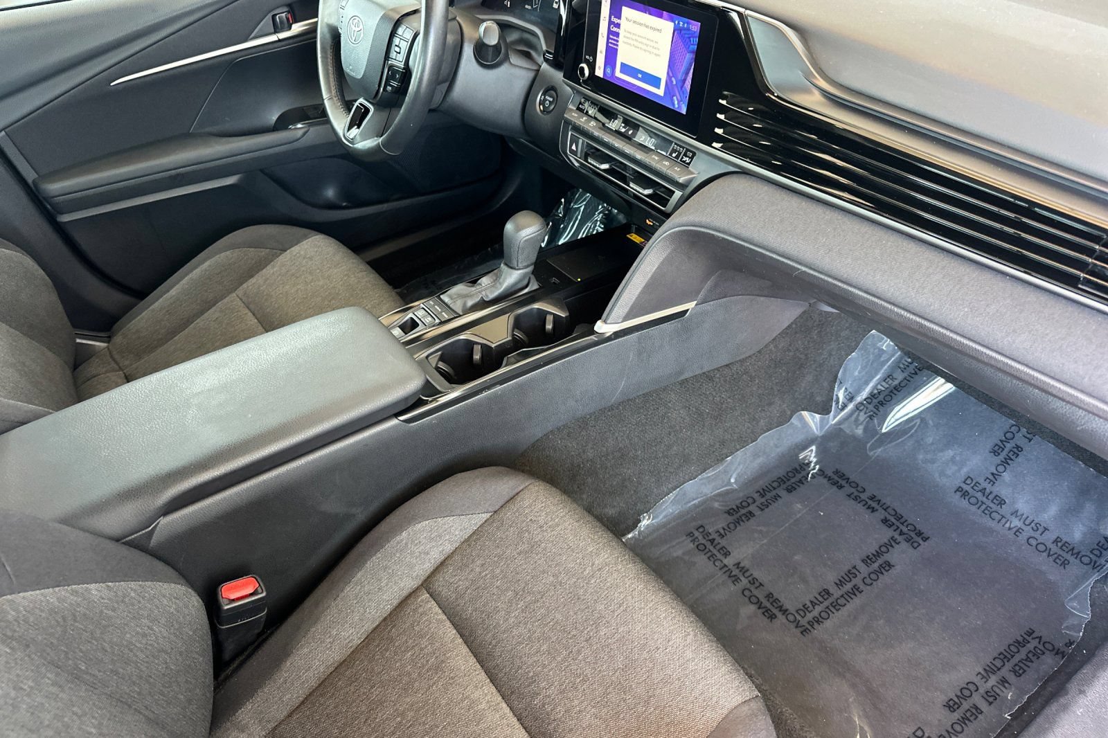 Used 2025 Toyota Camry LE AWD/4WD image 19