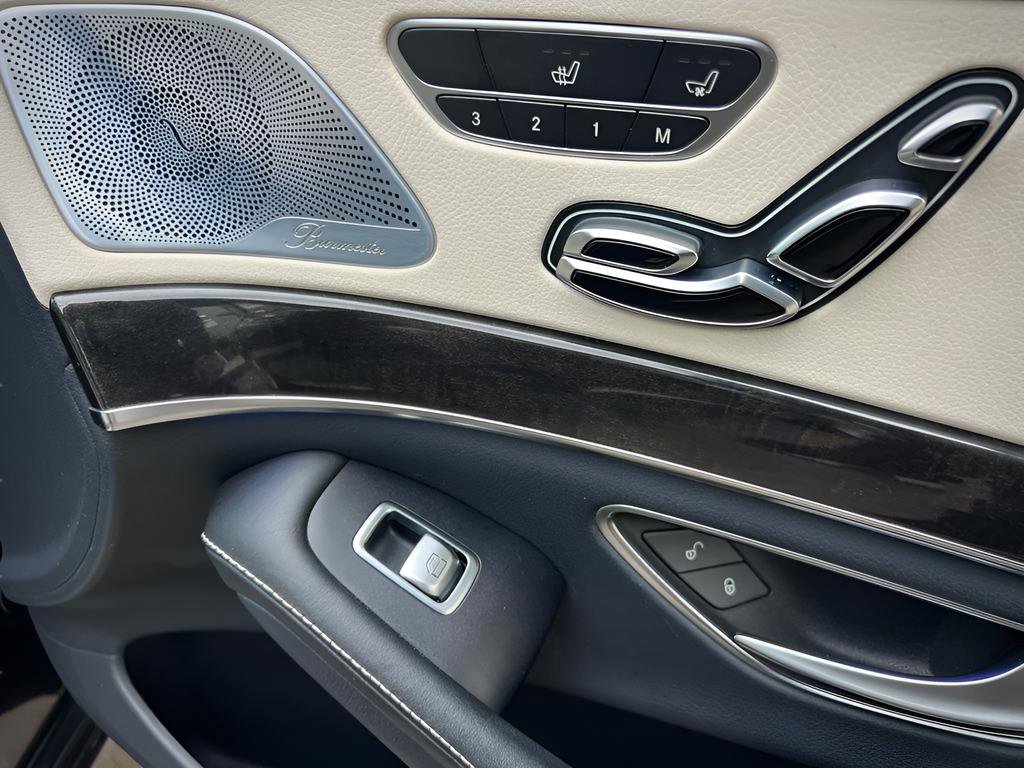 Used 2018 Mercedes-Benz S 560 Sedan image 38