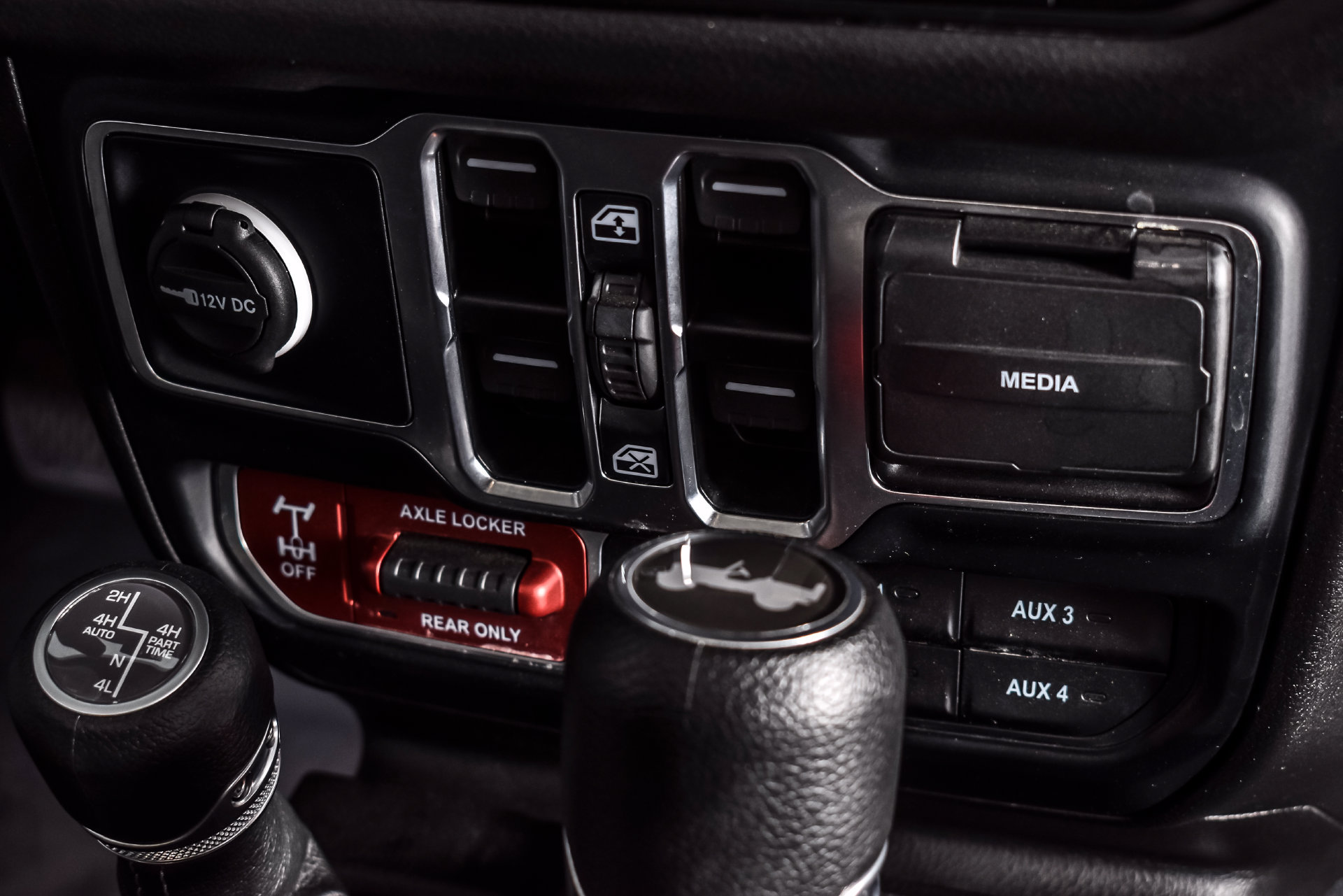 Used 2024 Jeep Wrangler Unlimited AWD/4WD image 25