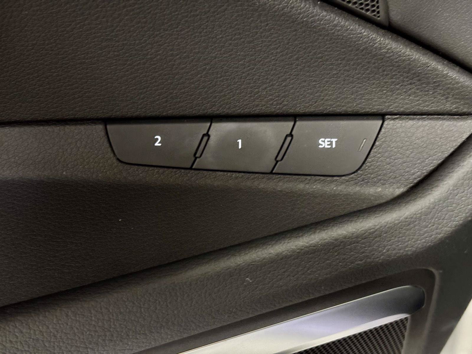 Used 2024 Audi Q8 e-tron Premium Plus w/ Premium Plus Package AWD/4WD image 15