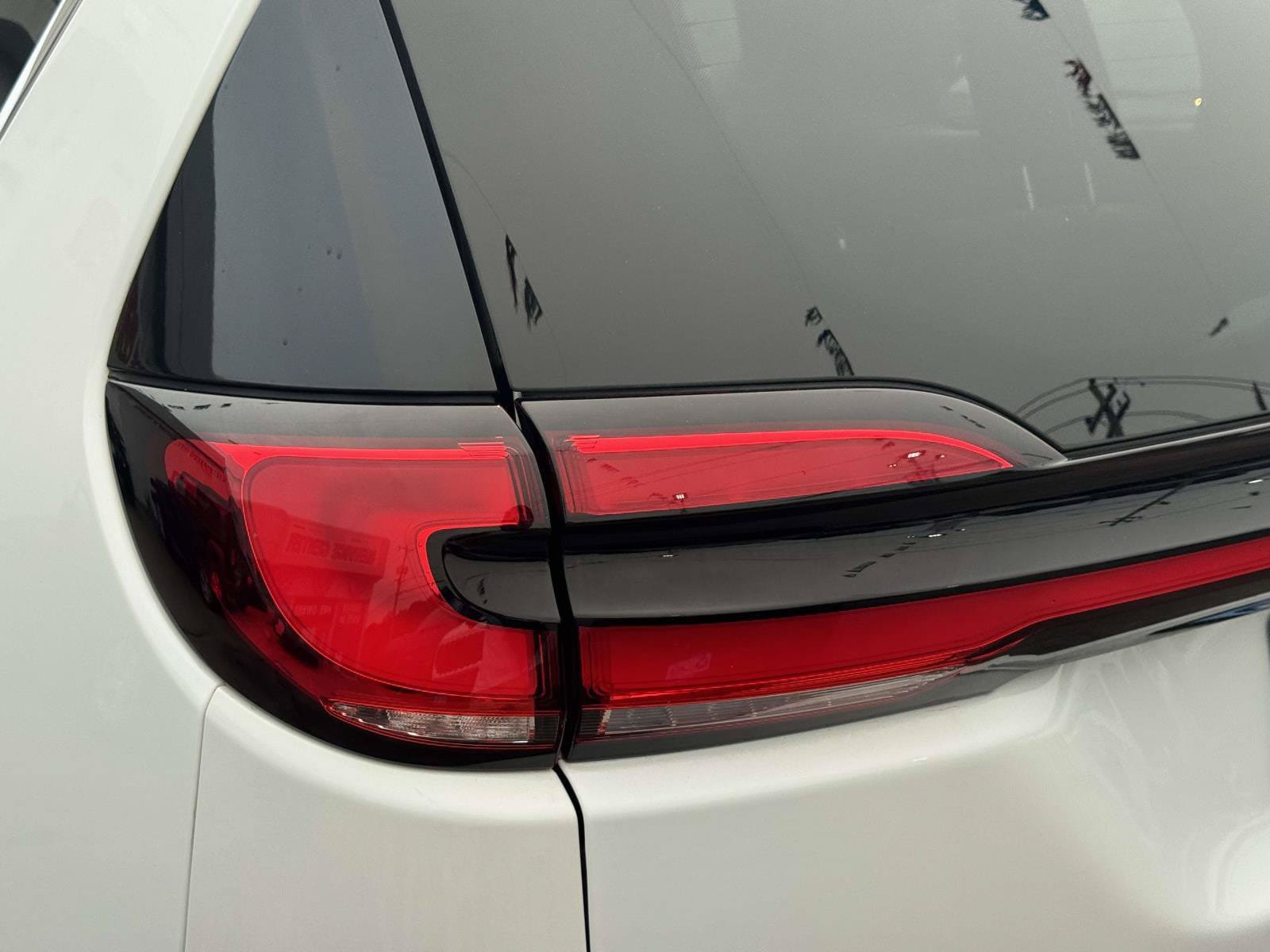Used 2021 Chrysler Pacifica Touring-L FWD image 11