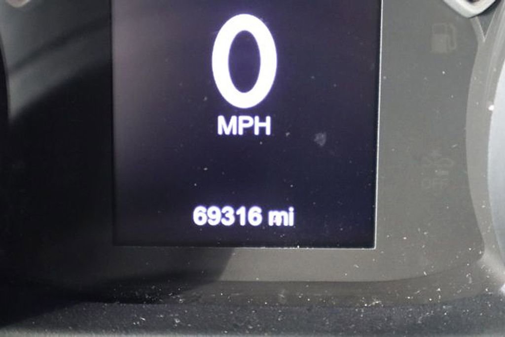 Used 2020 Jeep Gladiator Sport image 36