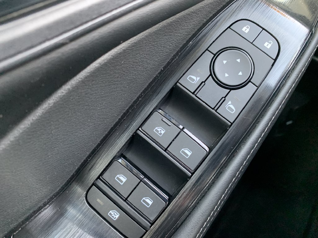 Used 2023 Nissan Rogue SV w/ SV Premium B Package FWD image 22