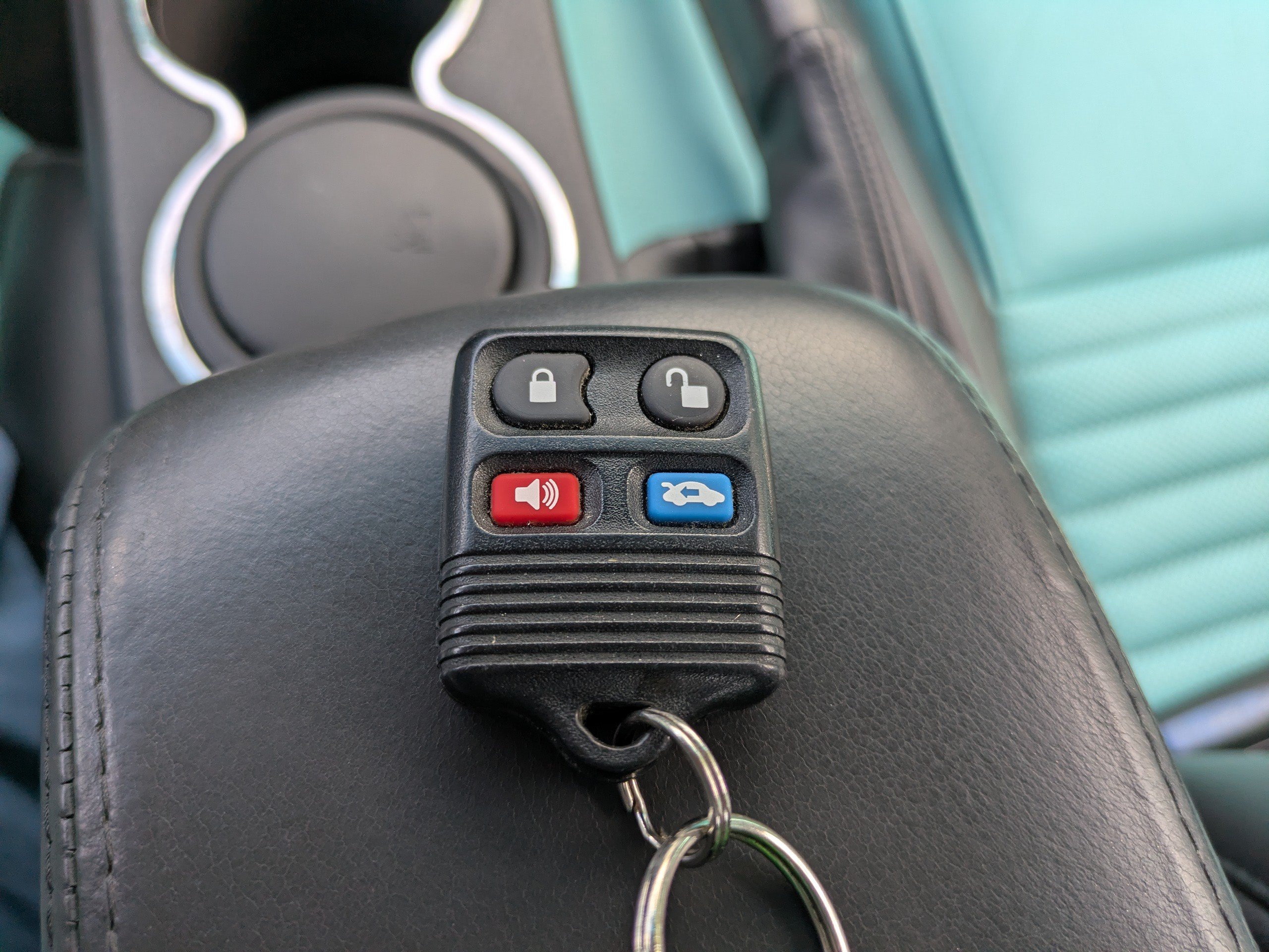Used 2002 Ford Thunderbird RWD image 25