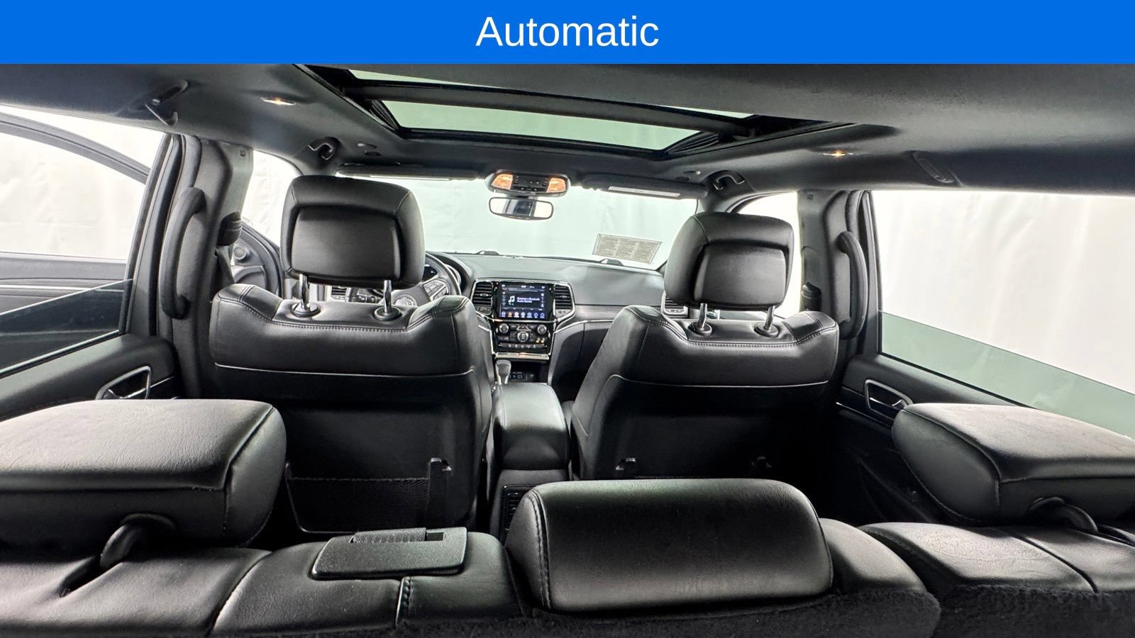 Used 2019 Jeep Grand Cherokee Limited w/ Luxury Group II AWD/4WD image 18
