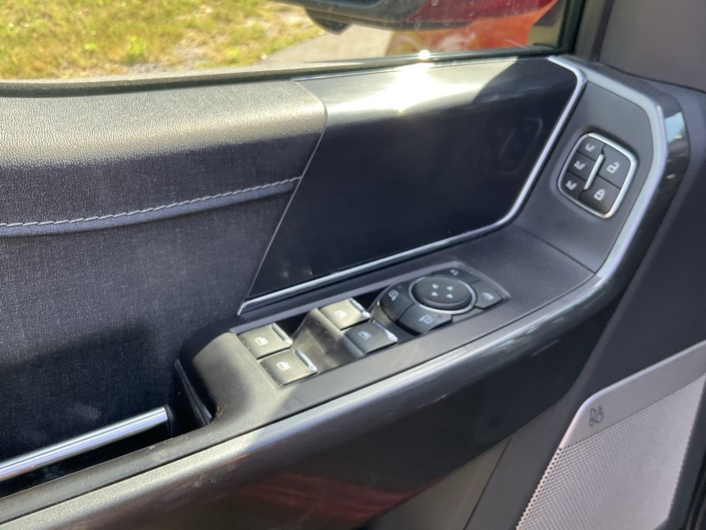 Used 2023 Ford F150 Lariat w/ Equipment Group 502A High image 18