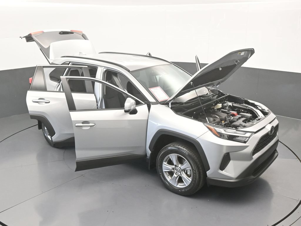 Used 2025 Toyota RAV4 XLE AWD/4WD image 66