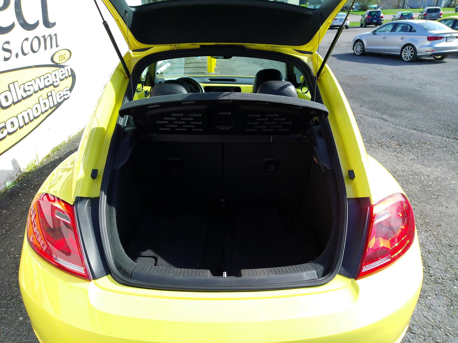 Used 2014 Volkswagen Beetle 2.5 image 20