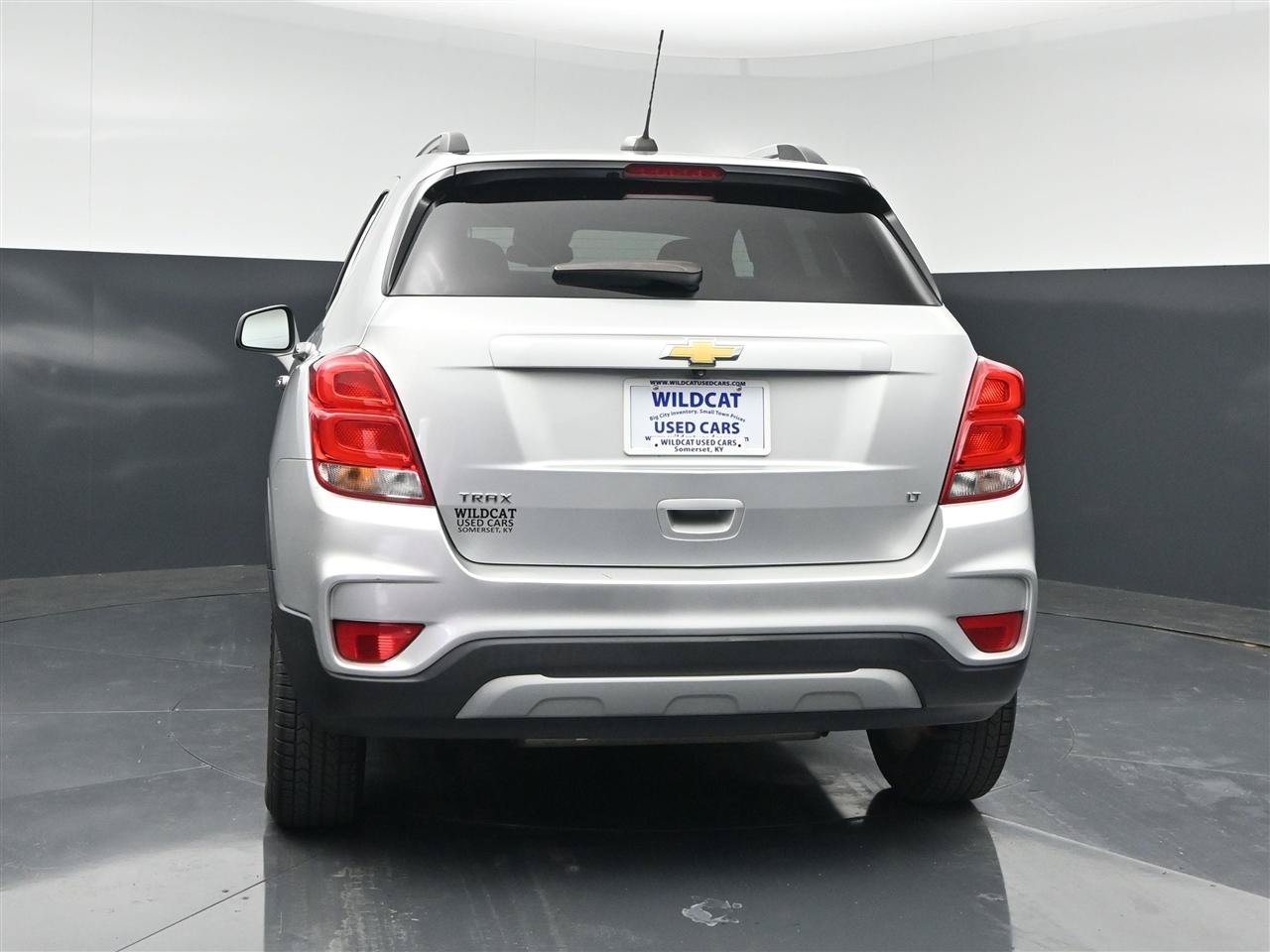 Used 2018 Chevrolet Trax LT w/ LT Convenience Package FWD image 7