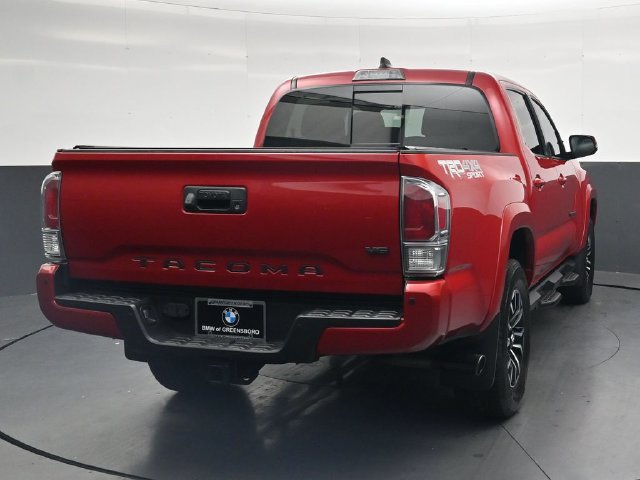Used 2022 Toyota Tacoma TRD Sport AWD/4WD image 2