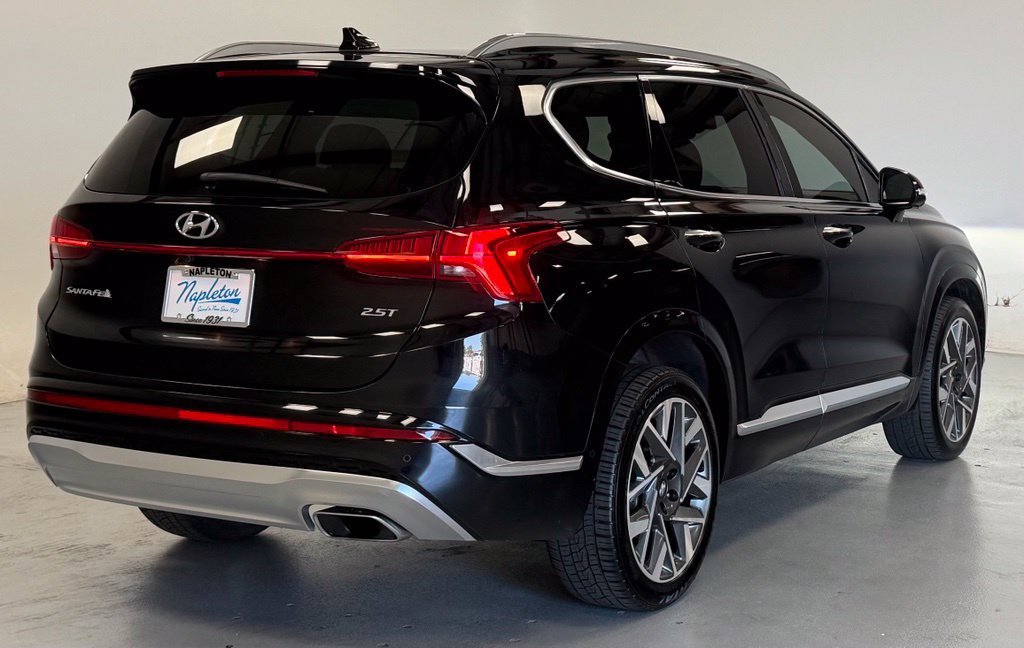 Used 2023 Hyundai Santa Fe Calligraphy FWD image 3