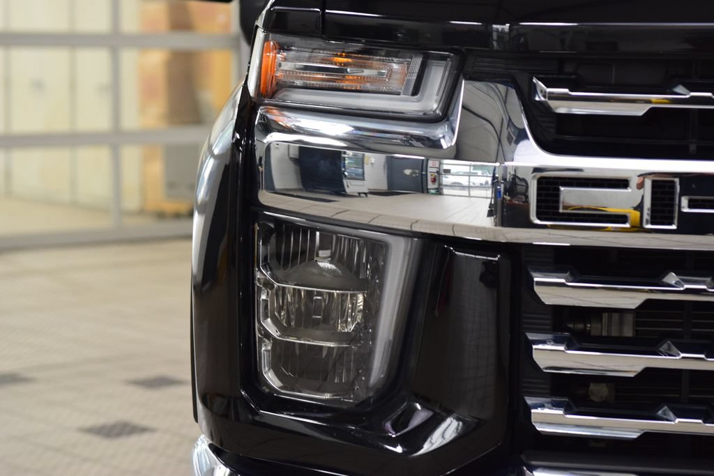 Used 2022 Chevrolet Silverado 2500 LTZ w/ LTZ Premium Package AWD/4WD image 12
