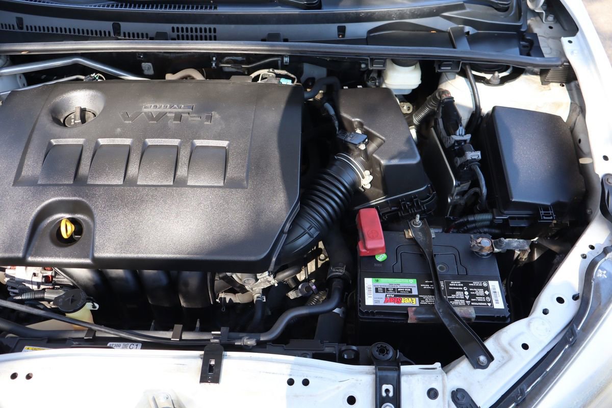 Used 2014 Toyota Corolla L image 39