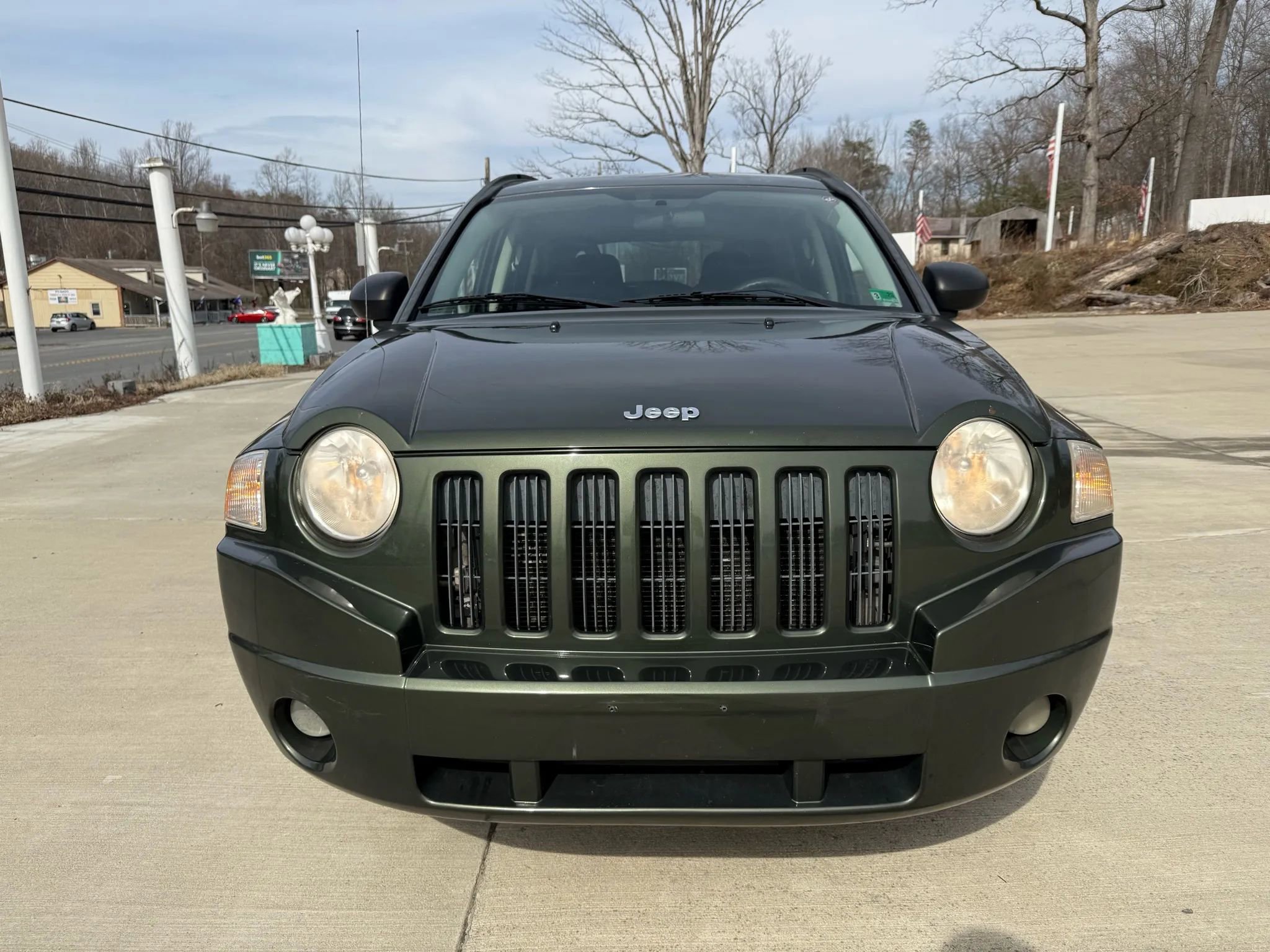 Used 2009 Jeep Compass Sport image 2
