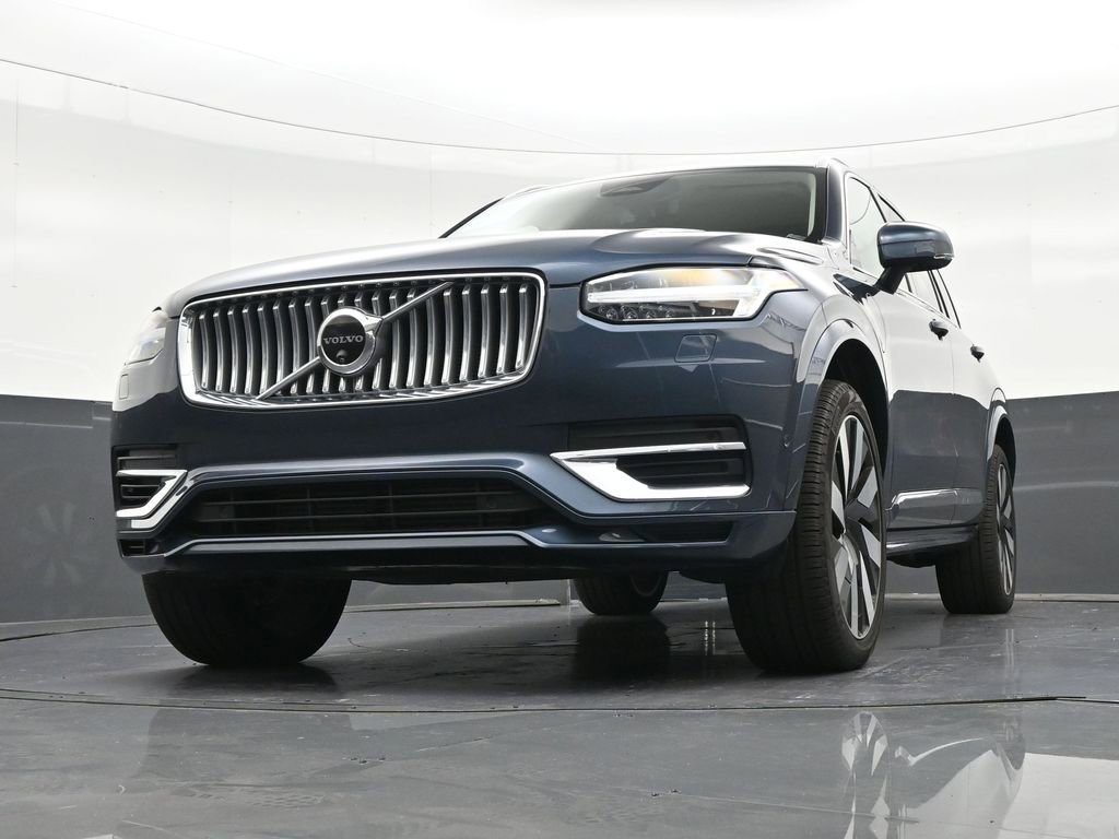 Used 2025 Volvo XC90 T8 Ultra w/ Lounge Package image 29