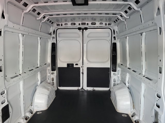 Used 2024 RAM ProMaster 2500 w/ Convenience Group FWD image 8