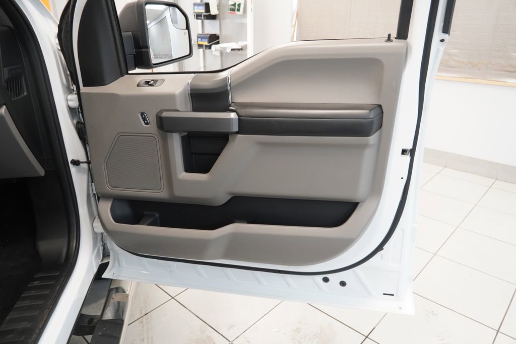 Used 2018 Ford F150 XLT w/ Equipment Group 302A Luxury image 24