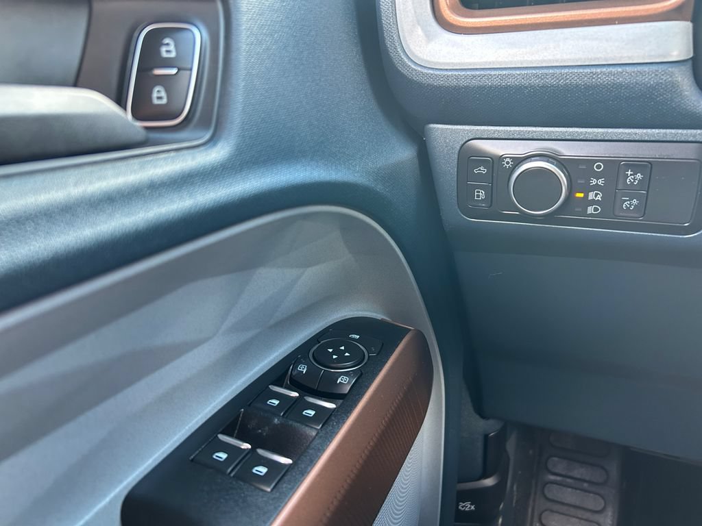 Used 2022 Ford Maverick Lariat w/ Lariat Luxury Package FWD image 19