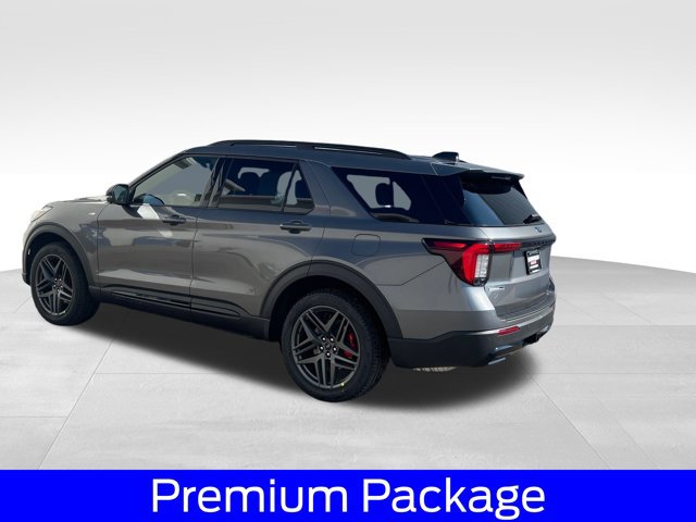 New 2026 Ford Explorer ST-Line w/ ST-Line Street Pack AWD/4WD image 3