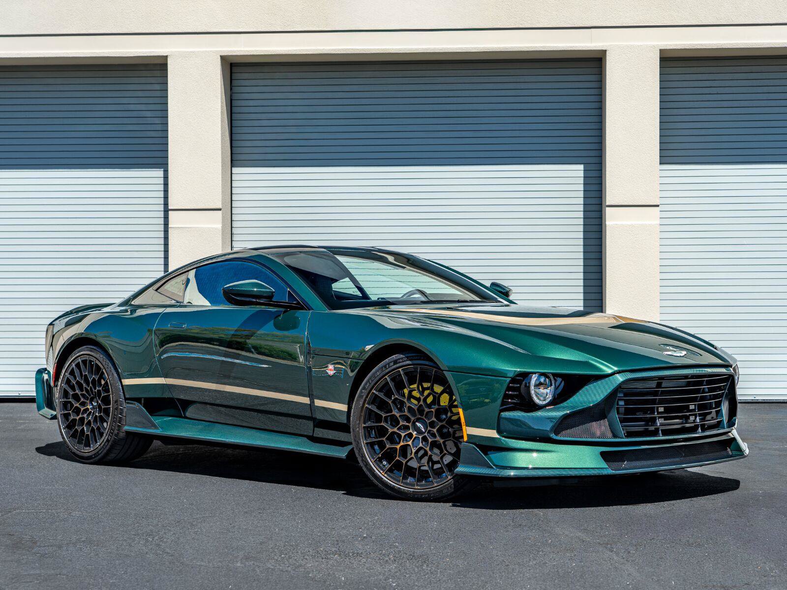 Used 2024 Aston Martin Valour RWD image 11