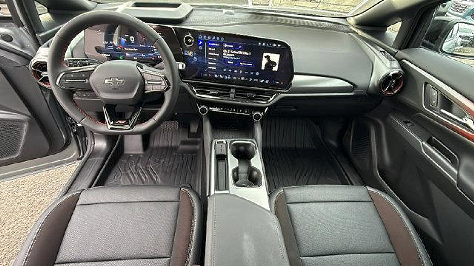 New 2026 Chevrolet Equinox EV RS image 25