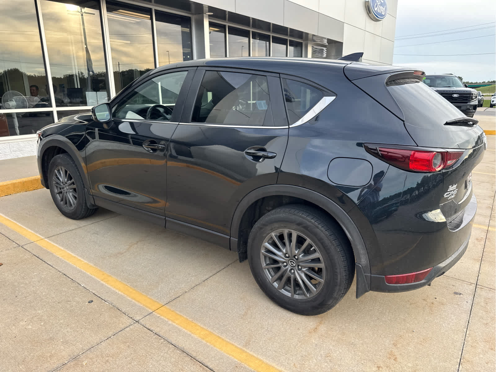 Used 2019 MAZDA CX-5 Touring AWD/4WD image 2