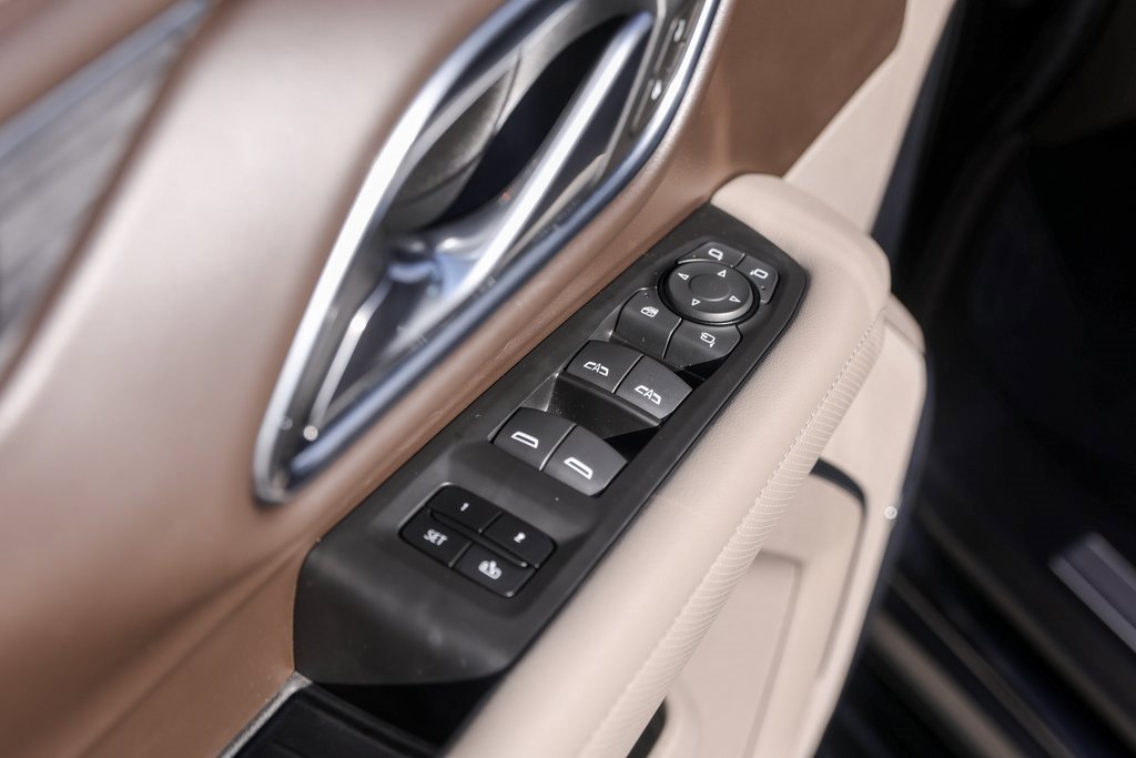 Used 2021 GMC Yukon SLT w/ SLT Luxury Plus Package image 34