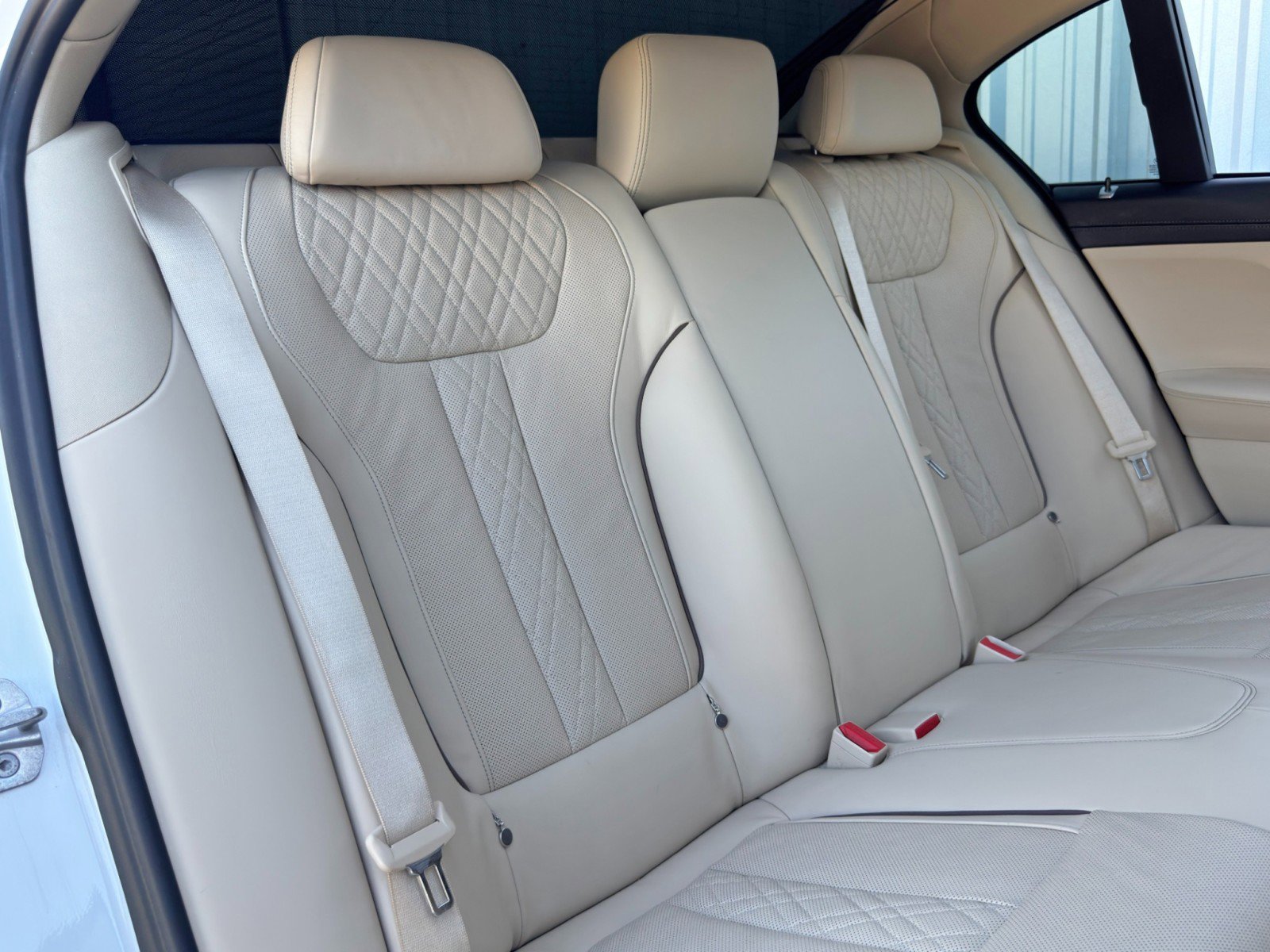 Used 2020 BMW 750i xDrive w/ Executive Package AWD/4WD image 39