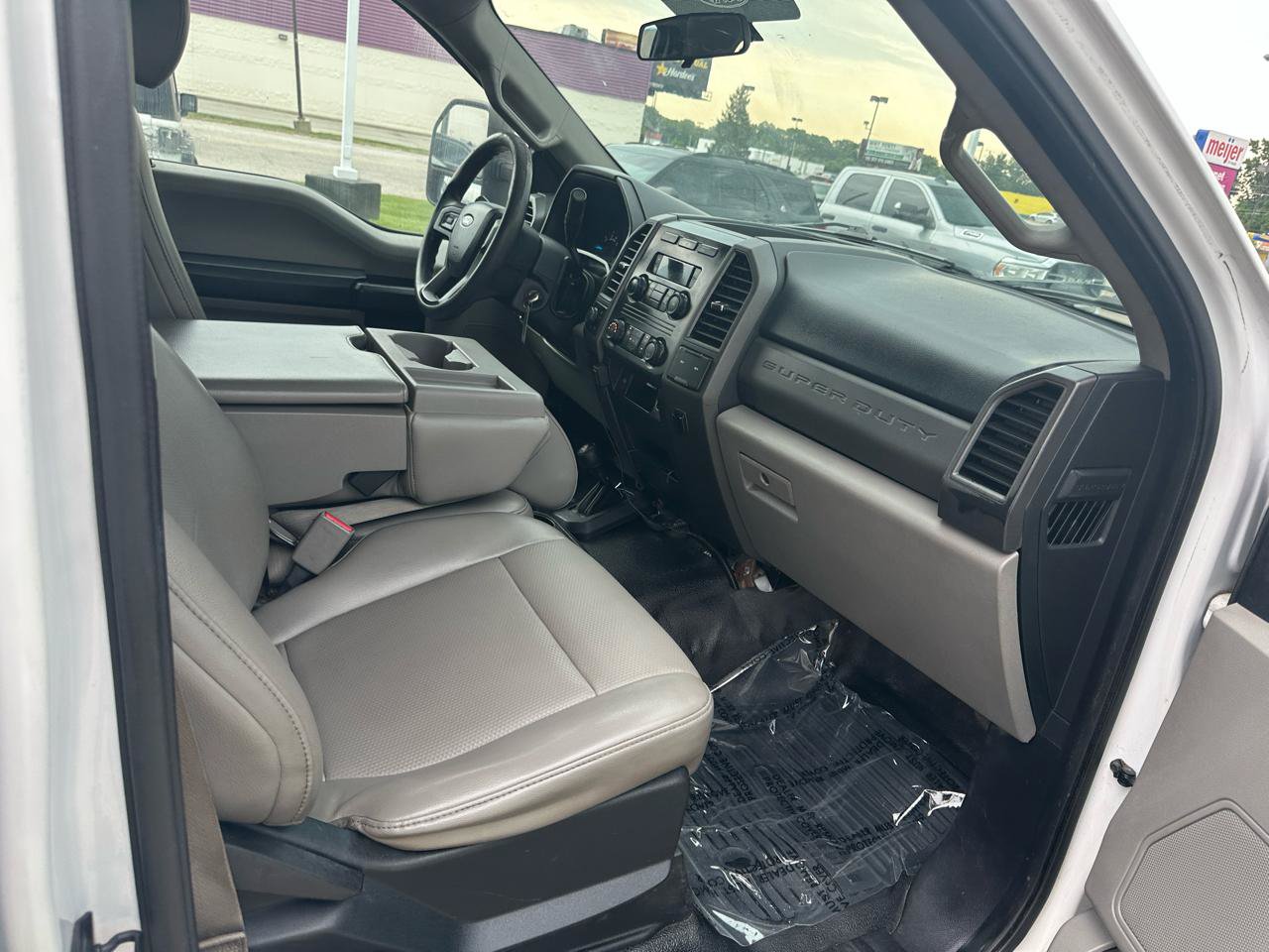 Used 2017 Ford F250 XL w/ XL Decor Group AWD/4WD image 17