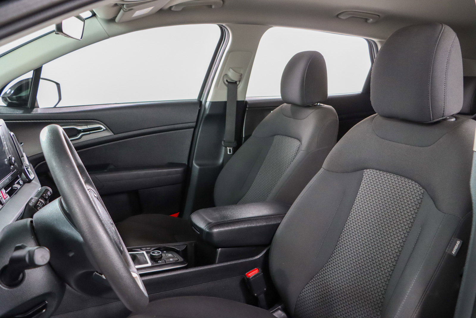 Used 2024 Kia Sportage LX FWD image 23