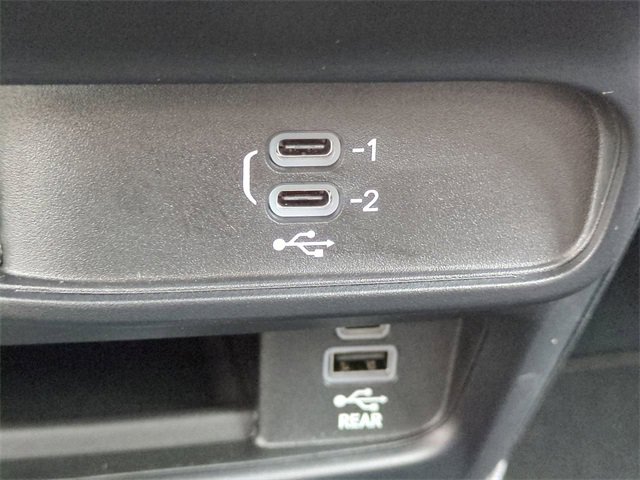 New 2026 Chrysler Pacifica Select image 23