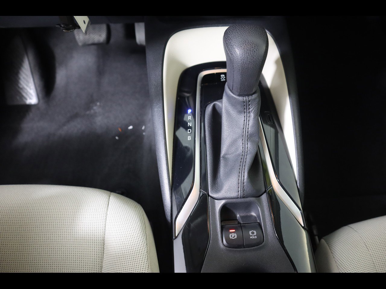 Used 2022 Toyota Corolla LE FWD image 26