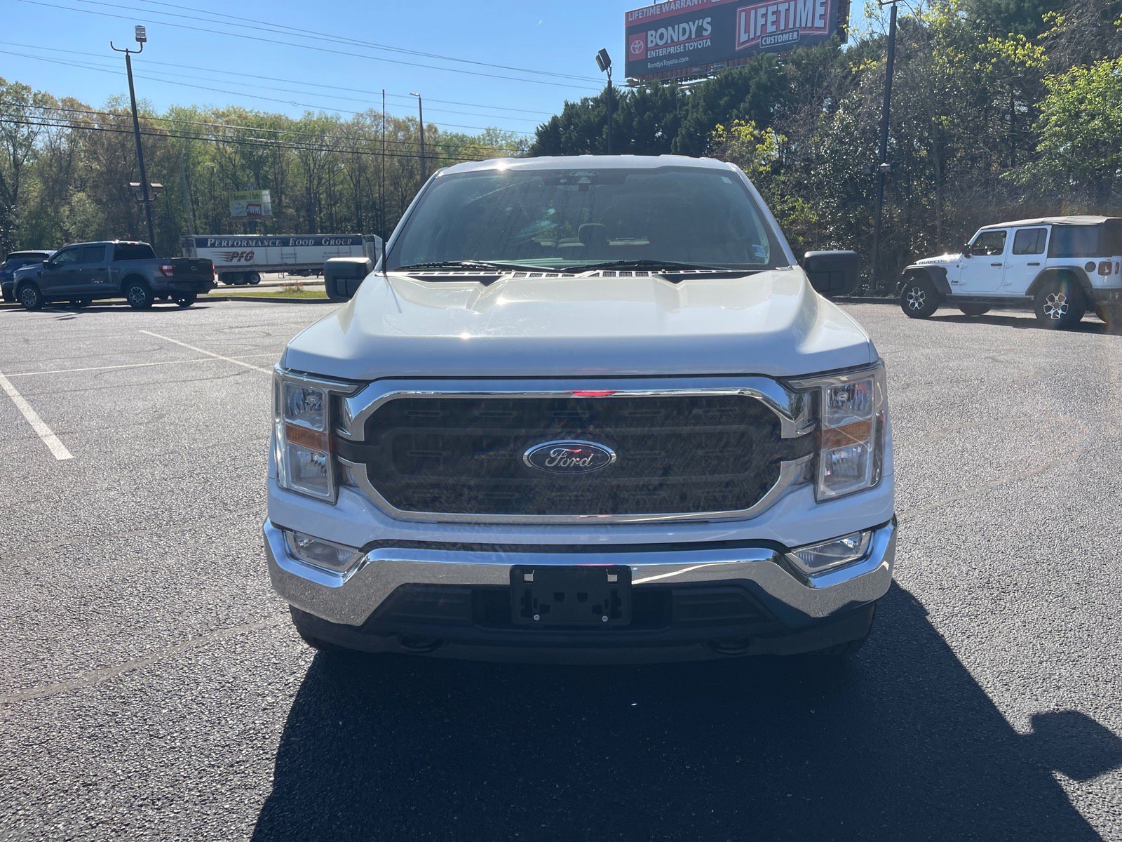 Used 2022 Ford F150 XLT w/ Trailer Tow Package image 2