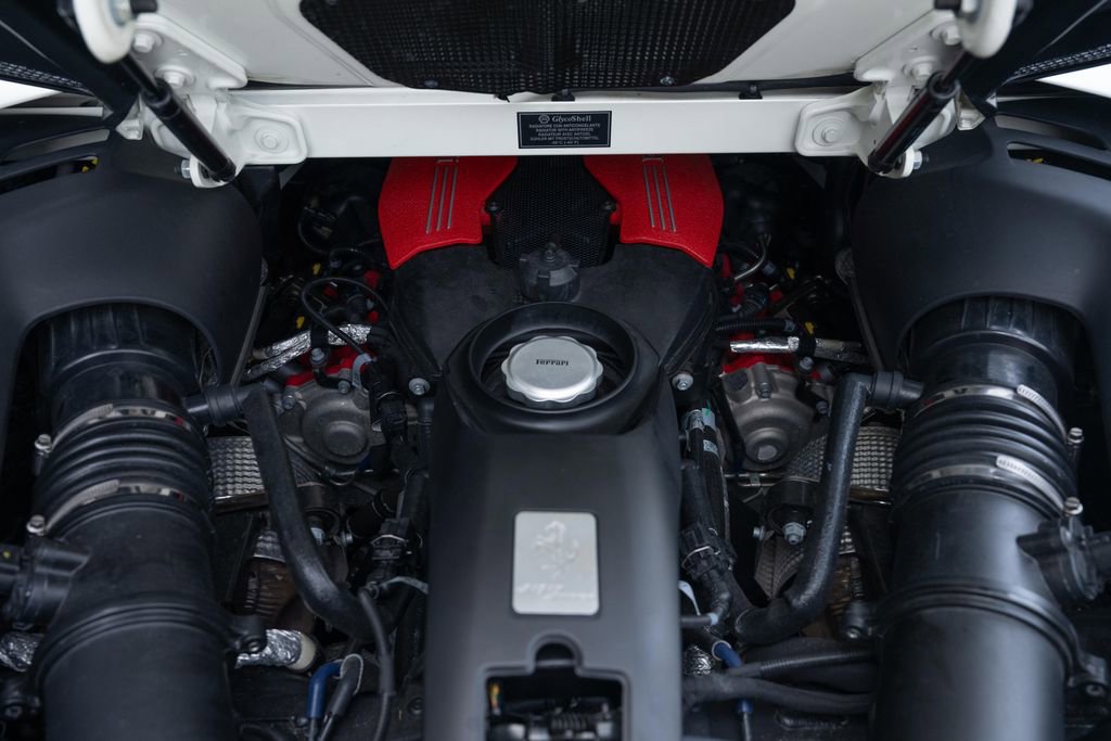 Used 2018 Ferrari 488 Spider RWD image 24