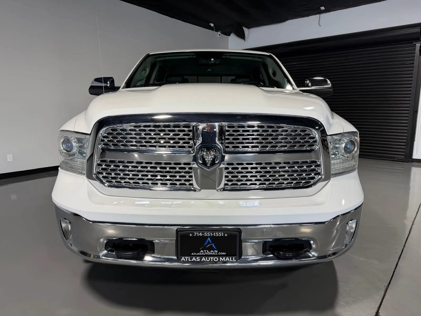 Used 2014 RAM 1500 Laramie w/ Convenience Group AWD/4WD image 2