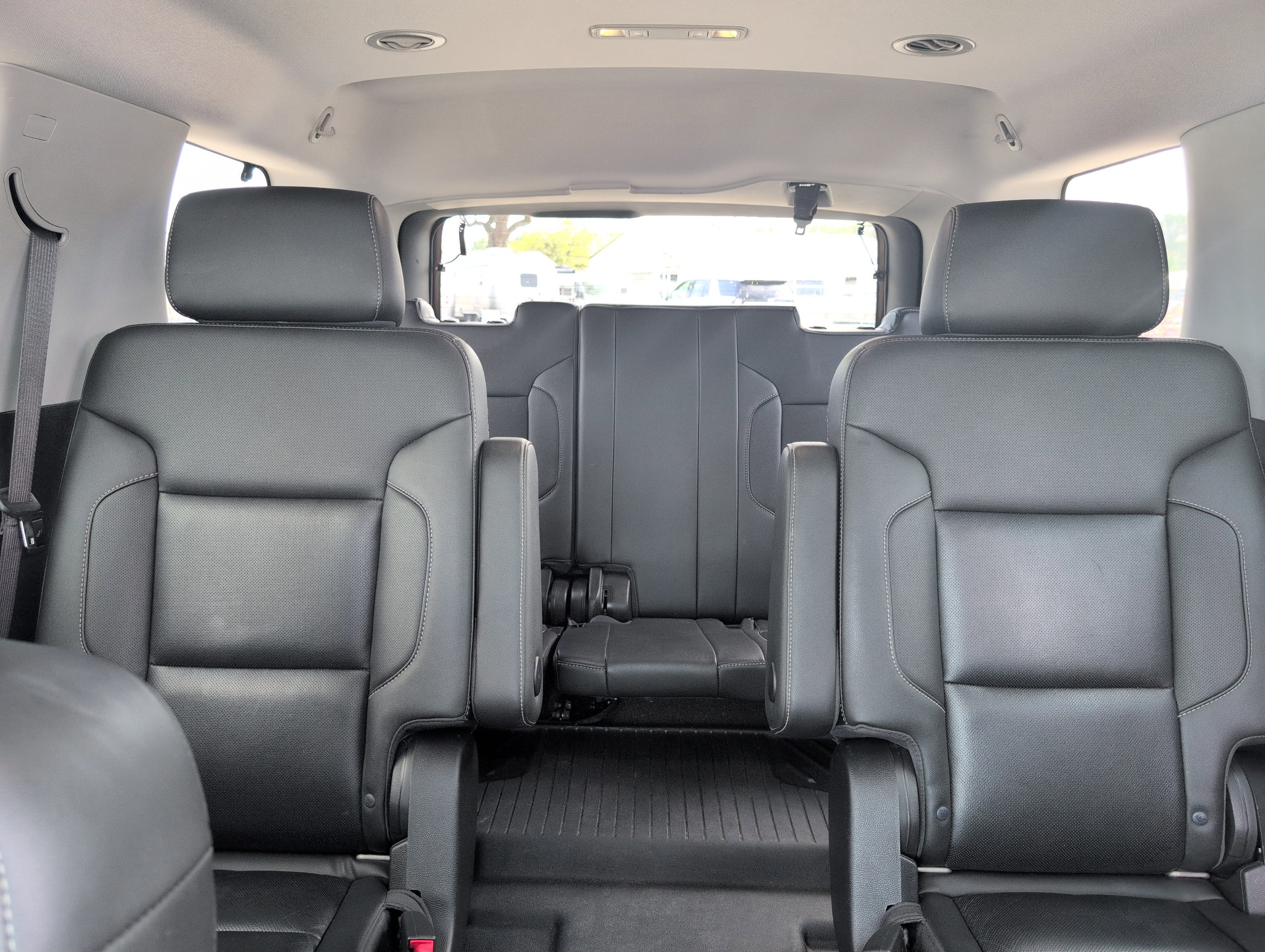 Used 2018 Chevrolet Tahoe Premier RWD image 28