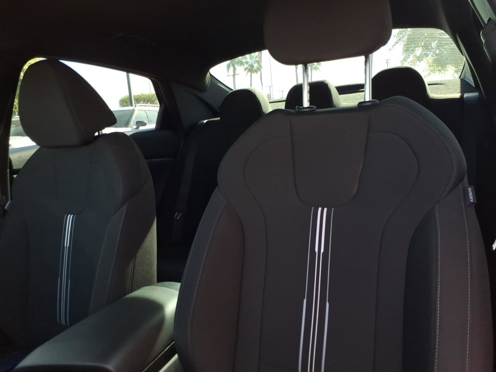 Certified 2025 Hyundai Elantra Sport image 14