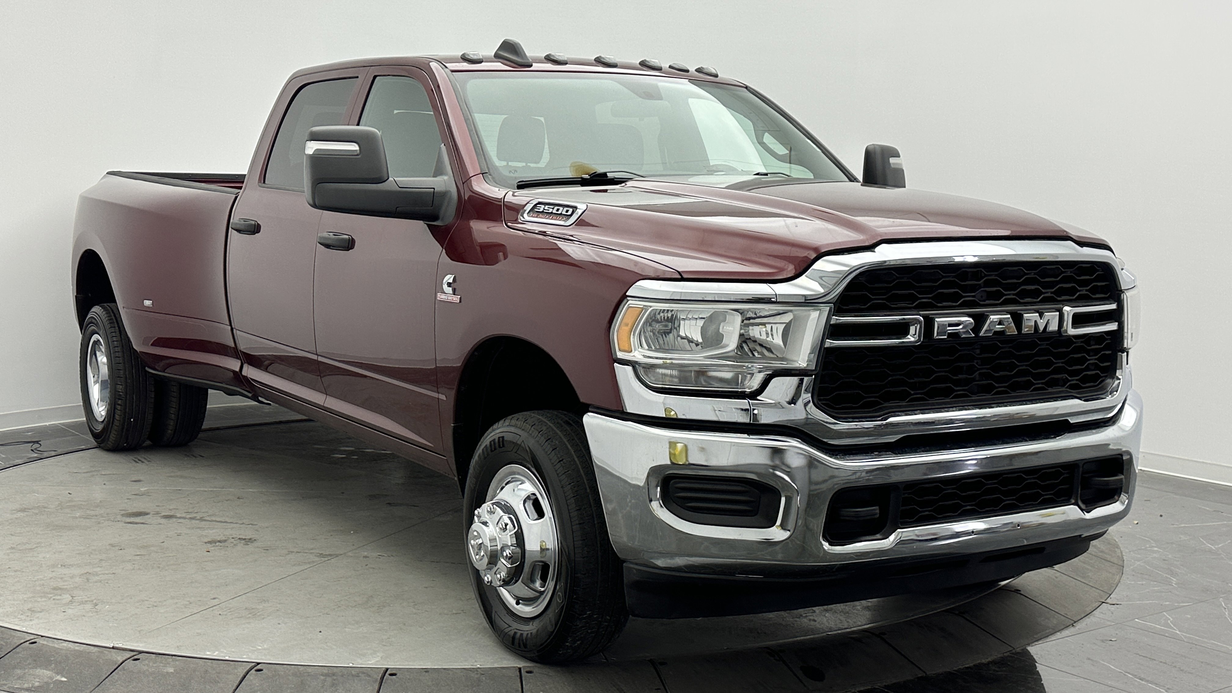 Used 2023 RAM 3500 Tradesman image 3