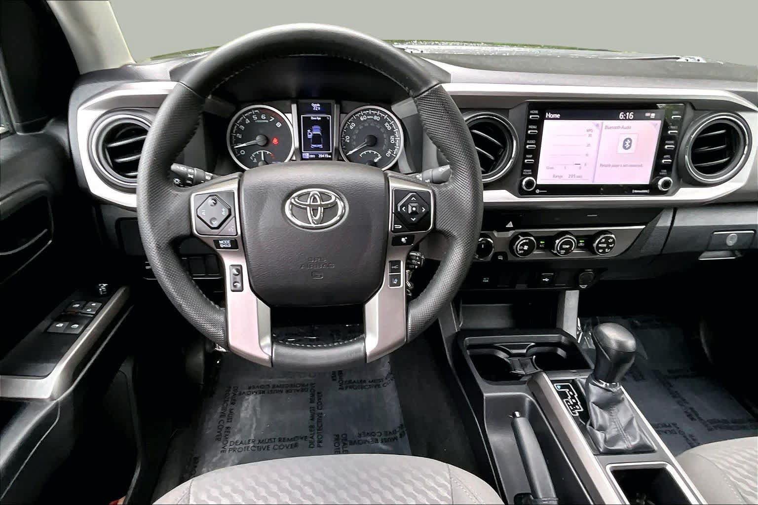 Certified 2022 Toyota Tacoma SR5 w/ SR5 Appearance Package (SM) AWD/4WD image 6