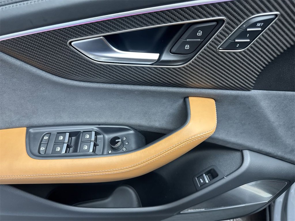 Used 2024 Audi RS Q8 w/ Black Optic Package image 13