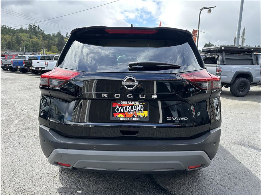 Used 2023 Nissan Rogue SV image 7