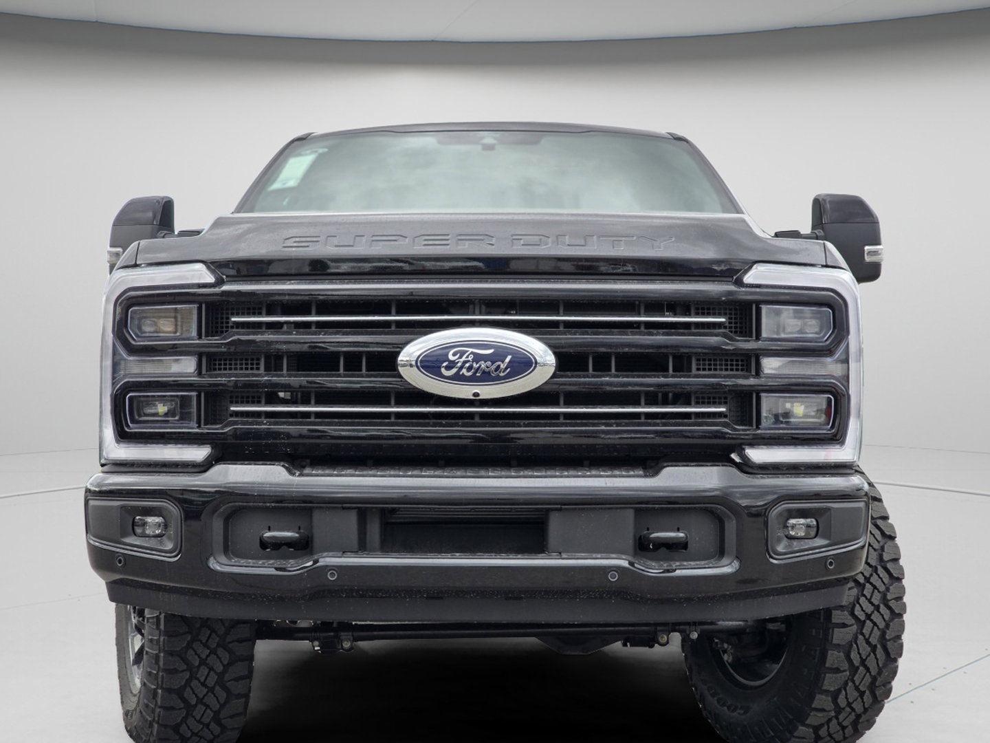 New 2026 Ford F350 Platinum w/ Tremor Off-Road Package AWD/4WD image 3