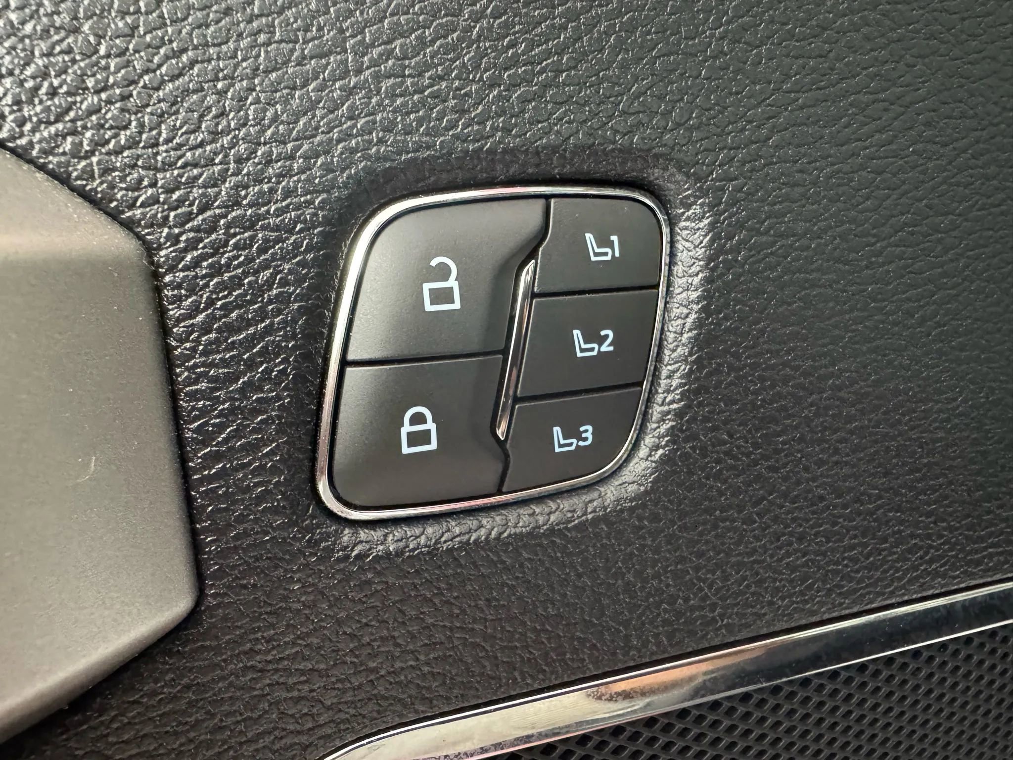 Used 2020 Ford F250 Lariat w/ Lariat Ultimate Package image 42