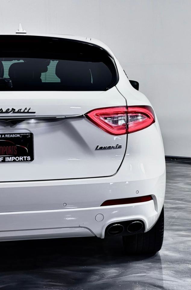 Used 2020 Maserati Levante AWD/4WD image 14