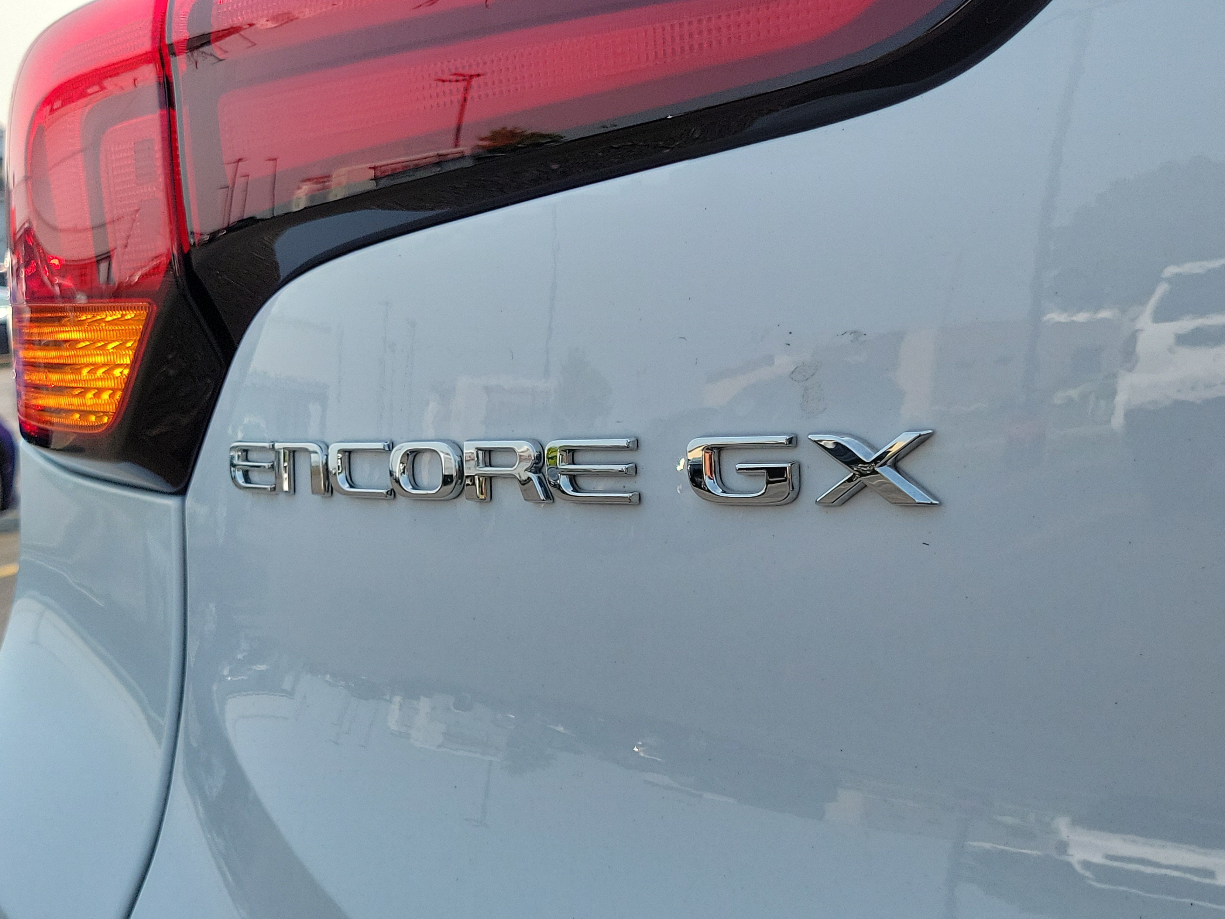 Used 2024 Buick Encore GX Preferred FWD image 6
