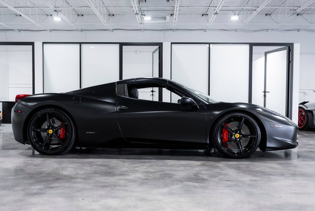 Used 2012 Ferrari 458 Spider RWD image 2