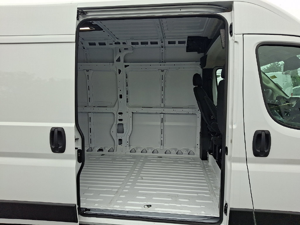 New 2026 RAM ProMaster 2500 w/ Convenience Group FWD image 6