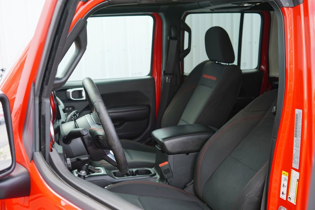 Used 2018 Jeep Wrangler Unlimited Rubicon AWD/4WD image 13