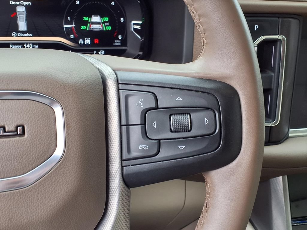 Used 2023 GMC Yukon XL Denali AWD/4WD image 15