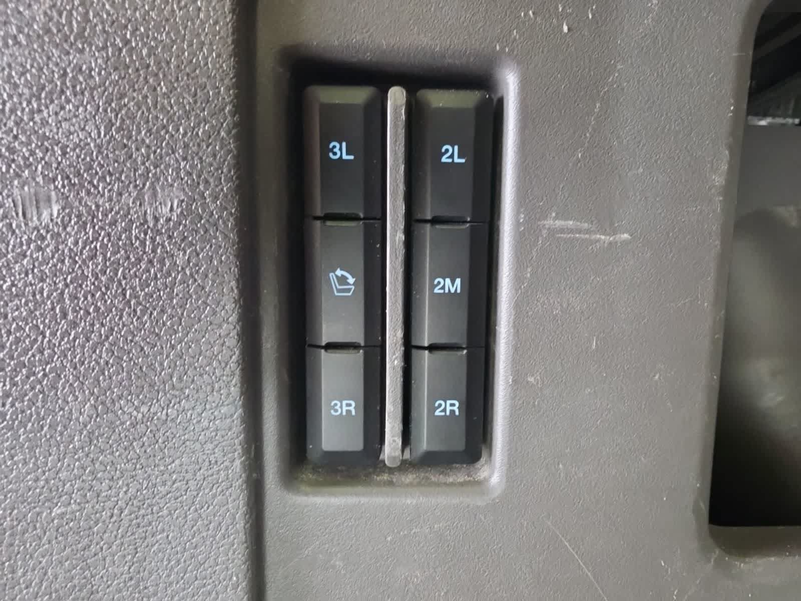 Used 2019 Ford Expedition Limited w/ Equipment Group 301A AWD/4WD image 37